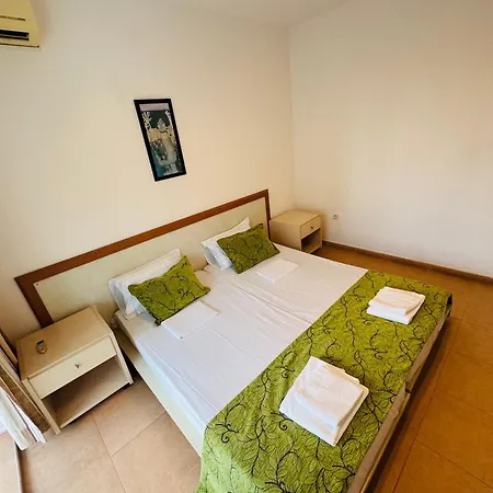 Sunny Hоuse 104 One Bedroom Apartment *