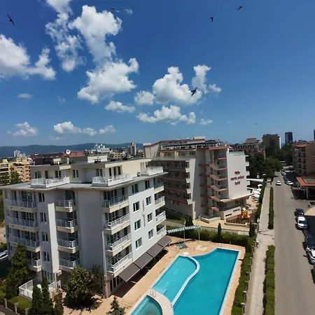 Sunny Hоuse 104 One Bedroom Apartment